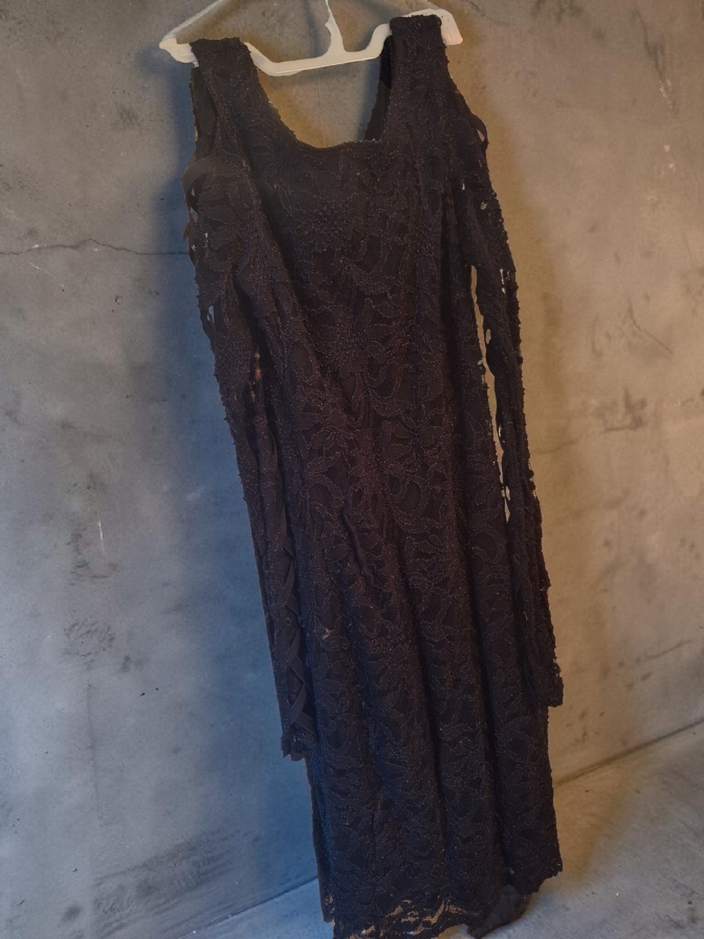 Jump Black Lace Long Sleeve Cocktail Dress